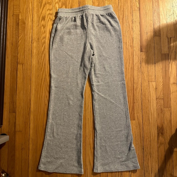 Aritzia Sunday Best waffle pants - Picture 3 of 4